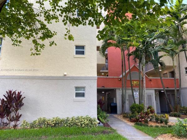 Las Vistas At Doral, 8363 Lake Dr #101, Doral, Florida 33166, image 1