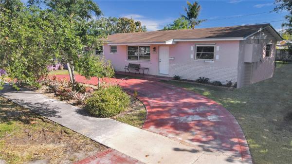 Benson Manor, 10610 SW 203rd Ter, Cutler Bay, Florida 33189, image 3