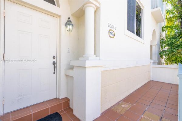 Bay Harbor Townhouses, 10067 Bay Harbor Ter 0, Bay Harbor Islands, Florida 33154, image 3