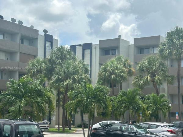 Samari Lake East, 10000 NW 80th Ct #2415, Hialeah Gardens, Florida 33016, image 1