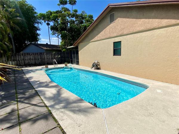 Saddlebrook, 18436 Spanish Isles Pl, Boca Raton, Florida 33496, image 3