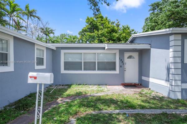 Ives Estates Residential, 1231 North Dr, Ives Estates, Florida 33179, image 1