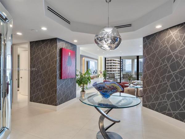 Marina Tower, 19500 Turnberry Way #11E, Aventura, Florida 33180, image 2