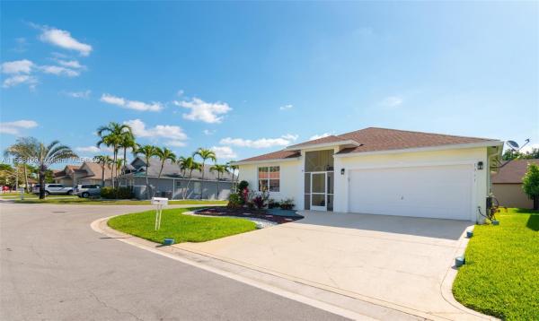 Normandy Isles, 1061 Salmon Isle, Greenacres, Florida 33413, image 2