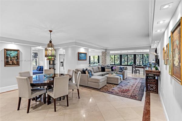 Brickell Bay Club, 2333 Brickell Ave #206, Miami, Florida 33129, image 1