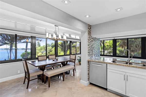 Brickell Bay Club, 2333 Brickell Ave #206, Miami, Florida 33129, image 2
