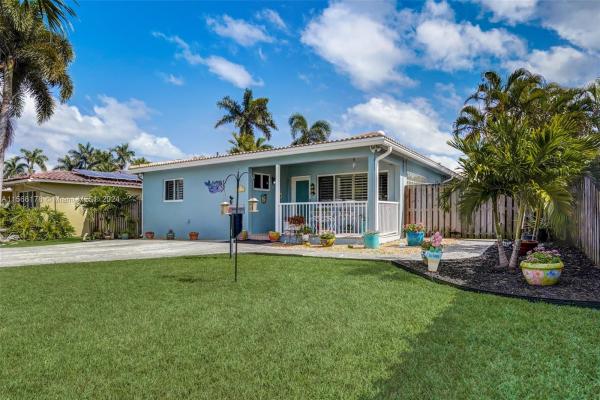 Hollywood Country Club Estates, 1550 Hayes St, Hollywood, Florida 33020, image 1