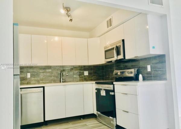 Newport At Lauderhill, 2029 NW 46th Ave #409E, Lauderhill, Florida 33313, image 3