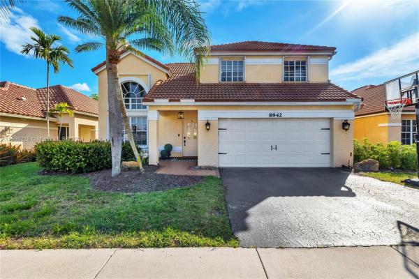 Lake Park, 8942 Lake Park Cir S, Davie, Florida 33328, image 1