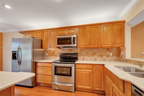 Kings Court West, 8585 SW 115th Ct, Kendall, Florida 33173, image 3
