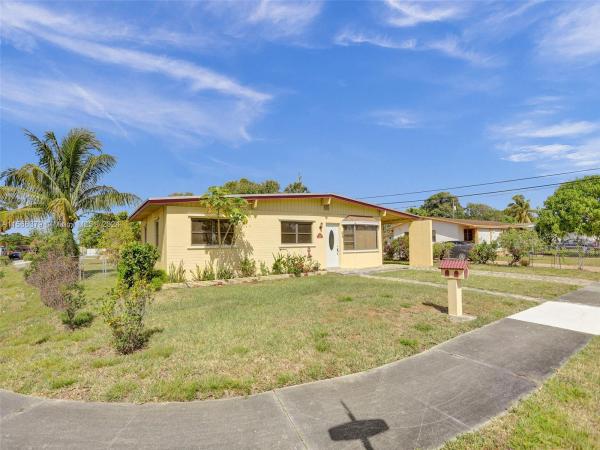 Scott Lake Manor, 17940 NW 8th Ave, Miami Gardens, Florida 33169, image 2