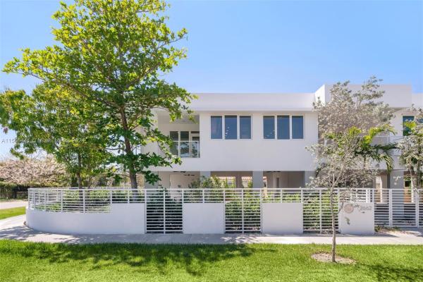 Silver Bluff Gardens, 2662 SW 32nd Ct, Miami, Florida 33133, image 1