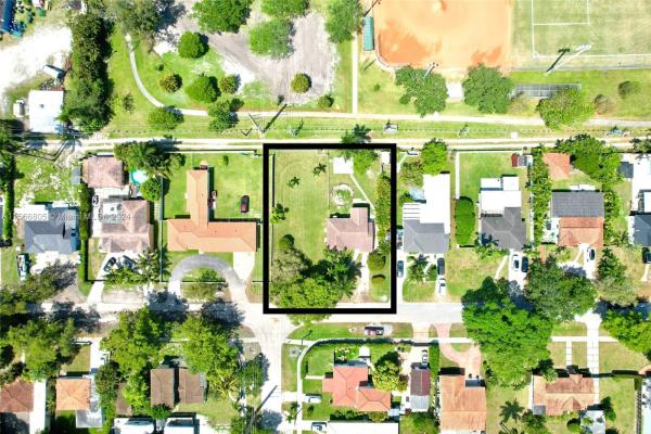 470 Forrest Dr, Miami Springs, Florida 33166, image 2