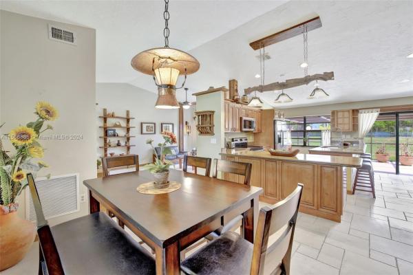 Shenandoah, 1110 Cedar Creek Way, Davie, Florida 33325, image 2