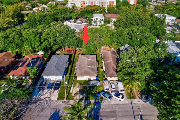 Carters, 3170 Carter St, Miami, Florida 33133, image 3