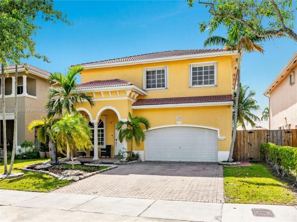 Twin Lake Shores East, 13900 SW 127th Ct, Three Lakes, Florida 33186, image 3