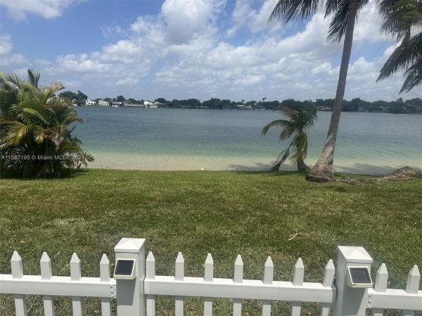 Townhomes Of Country Lake, 6285 NW 190th Ter #6285, Country Club, Florida 33015, image 1