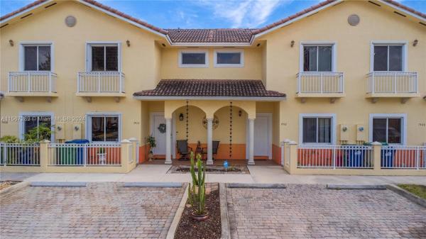 Tuscan Lake Villas, 7412 NW 178th St #7412, Country Club, Florida 33015, image 1