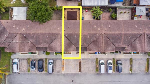 Tuscan Lake Villas, 7412 NW 178th St #7412, Country Club, Florida 33015, image 3