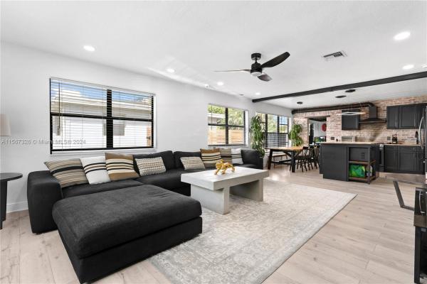 Melrose Park Estates, 2809 SW 8th St, Fort Lauderdale, Florida 33312, image 2