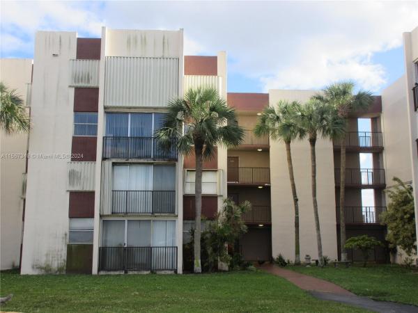 Versailles Gardens, 9411 SW 4th St #408, Fountainebleau, Florida 33174, image 1