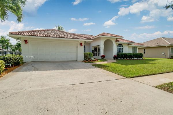 The Estates Of Royal Palm Beach, 144 Cypress Trce, Royal Palm Beach, Florida 33411, image 1
