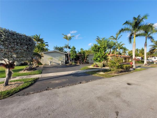 Miller Heights, 8761 SW 49th St, Olympia Heights, Florida 33165, image 3