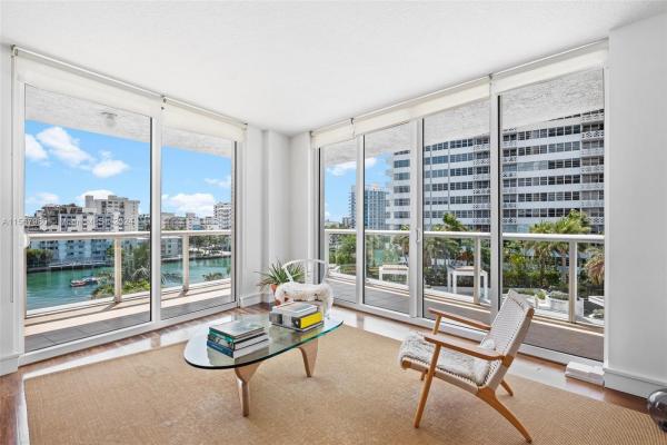 The Grand Venetian, 10 Venetian Way #605, Miami Beach, Florida 33139, image 1