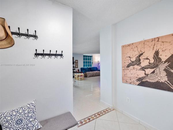 Sovereigns, 6901 SW 147th Ave #4C, Kendale Lakes, Florida 33193, image 2