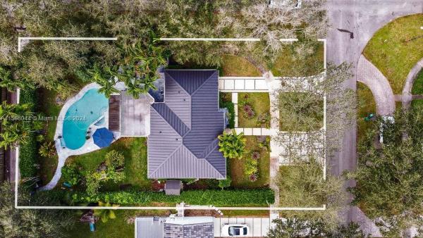 Dunnings Miami Shores, 102 NE 107th St, Miami Shores, Florida 33161, image 1