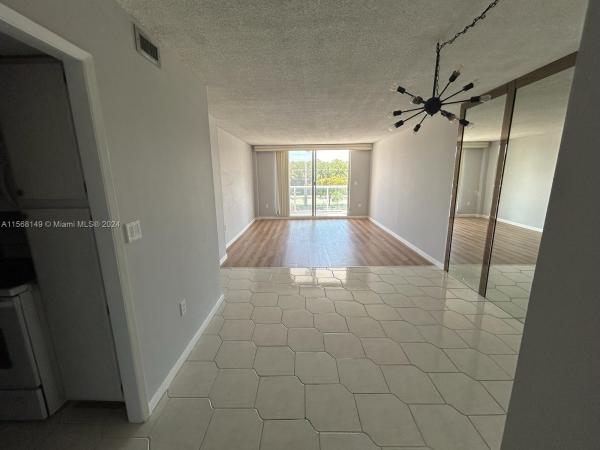 Stratford House, 2841 NE 163 St #404, North Miami Beach, Florida 33160, image 2