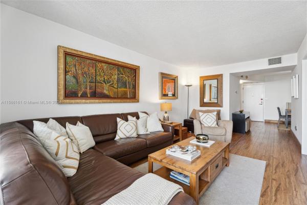 Brickell Bay Club, 2333 Brickell Ave #1908, Miami, Florida 33129, image 1