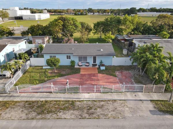 Carol City, 4966 NW 186th St, Miami Gardens, Florida 33055, image 2