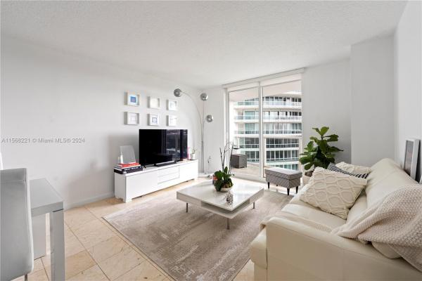 Skyline On Brickell, 2101 Brickell Ave #1111, Miami, Florida 33129, image 3