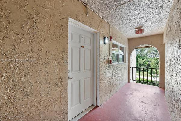 Coral Gardens 3, 2700 Riverside Dr #306-B, Coral Springs, Florida 33065, image 1