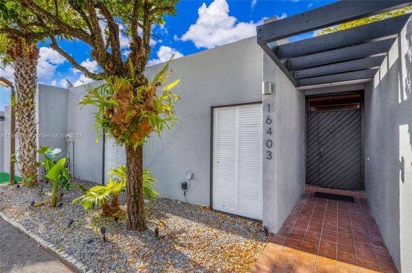 Windmill Gate, 16403 Fox Den Ct #16403, Miami Lakes, Florida 33014, image 1