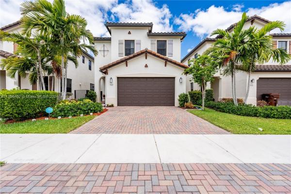 Bonterra, 3323 W 96th Pl, Hialeah, Florida 33018, image 1