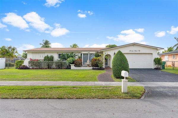 Kendale Lakes No HOA, 7710 SW 142nd Ave, Kendale Lakes, Florida 33183, image 1