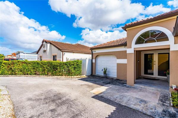 Lake Pointe, 676 NW 124th Ave, Tamiami, Florida 33182, image 1