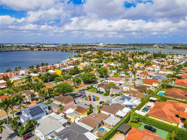 Lake Pointe, 676 NW 124th Ave, Tamiami, Florida 33182, image 3