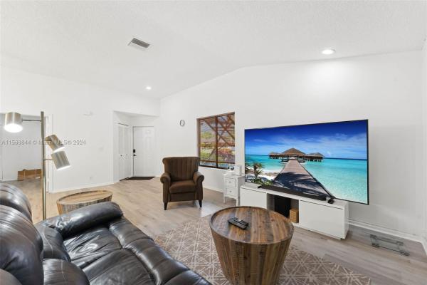 Banyan Springs Patio Villas, 5045 Pine Dr, Boynton Beach, Florida 33437, image 3
