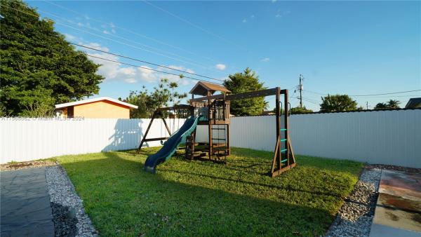 Fairlawn Estates, 4241 SW 97th Pl, Olympia Heights, Florida 33165, image 2