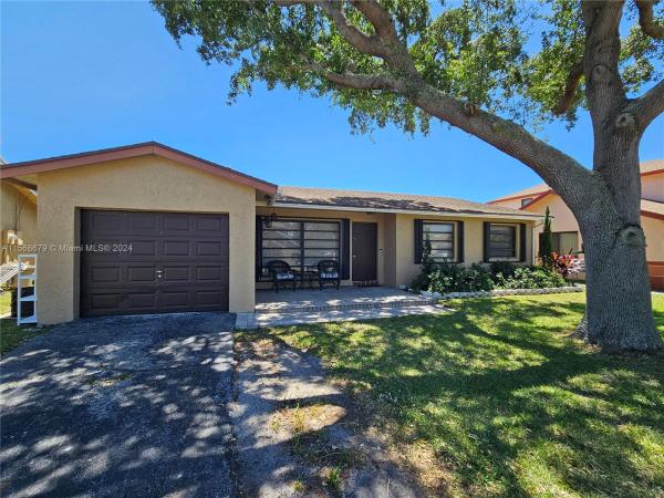 Windward Isle, 11630 NW 43rd St, Sunrise, Florida 33323, image 3