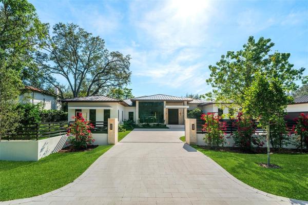 Felix Park Home Acres, 5996 SW 102nd St, Pinecrest, Florida 33156, image 1