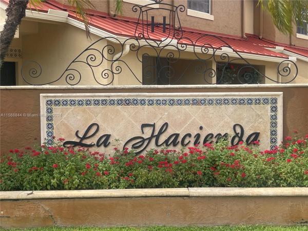 La Hacienda Country Club Of Miami, 18310 NW 68th Ave #D, Country Club, Florida 33015, image 1