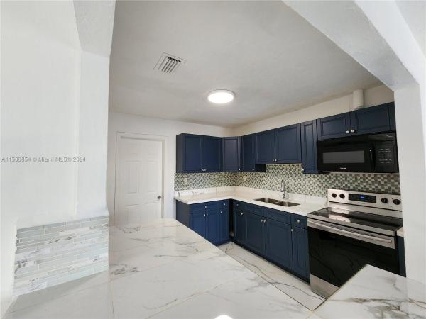 Linwood Gardens, 6424 Allen St, Hollywood, Florida 33024, image 3