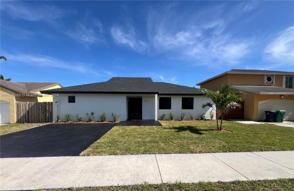 Oak Park Estates, 12421 SW 203rd St, South Miami Heights, Florida 33177, image 2