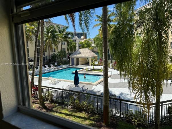 Las Vistas At Doral, 8215 Lake Dr #206, Doral, Florida 33166, image 1