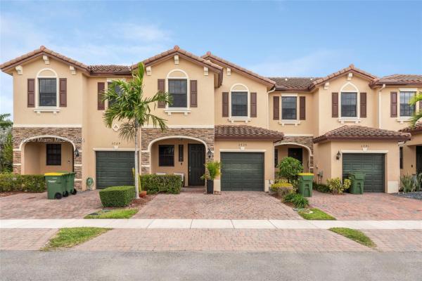 Chateau At The Vineyards, 3735 SE 1st St, Homestead, Florida 33033, image 1