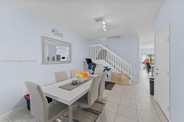 Chateau At The Vineyards, 3735 SE 1st St, Homestead, Florida 33033, image 2